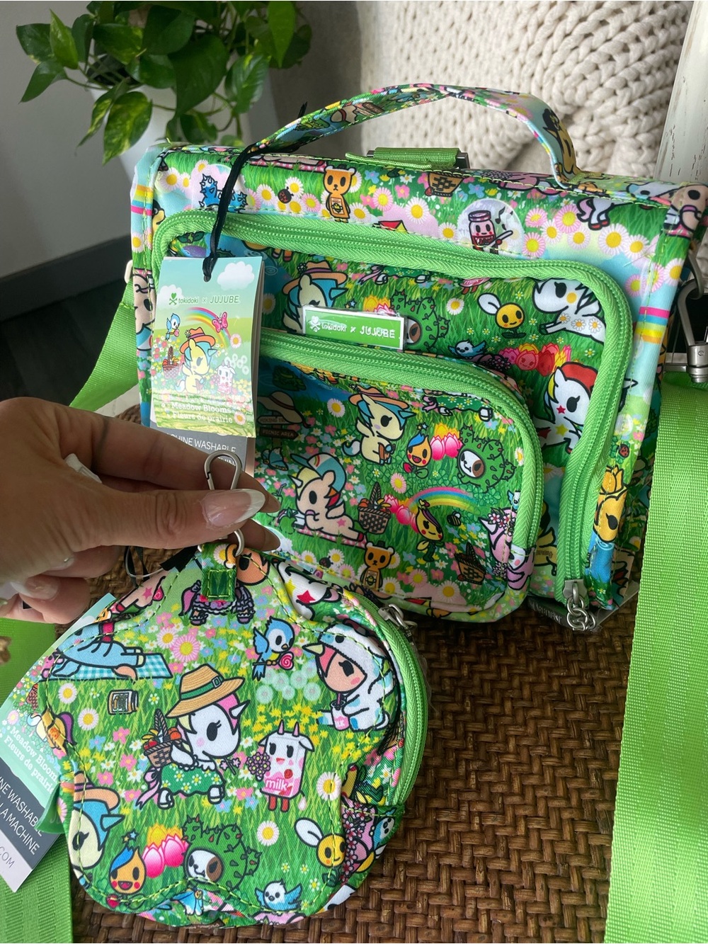 Ju-Ju-Be Meadow Blooms Green Kids Crossbody Bag with Coin Pouch - Picture 4 of 12
